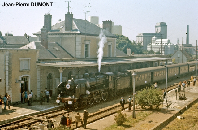 Pithiviers 1974 - Train spécial FACS

