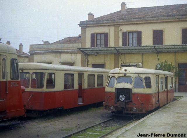 1971 - Billard A80D 510 Ã  513 ex Tarn (messageries) et remorque Billard recarrossÃ©e Carde XR 7 ou 211
