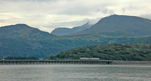 Barmouth 2007
Baie de Barmouth vue du terminus du Fairbourne Railway
Barmouth bay, seen from the Fairbourne Railway end station
