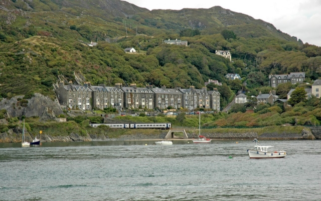 Barmouth 2007
Baie de Barmouth vue du terminus du Fairbourne Railway
Barmouth bay, seen from the Fairbourne Railway end station
