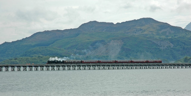 Barmouth 2007
Baie de Barmouth vue du terminus du Fairbourne Railway
Barmouth bay, seen from the Fairbourne Railway end station
