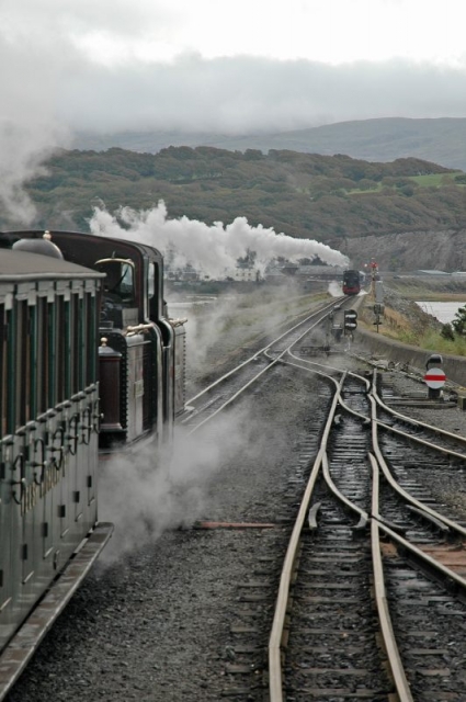 Porthmadog 2011 - Manoeuvre d'un train du WHR -Switching of a WHR train
