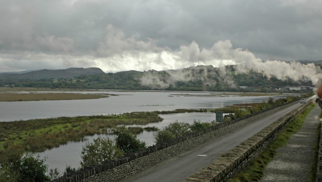 Porthmadog 2011 - Manoeuvre d'un train du WHR -Switching of a WHR train
