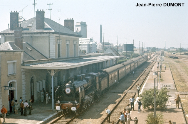 Pithiviers 1974 - Train spécial FACS
