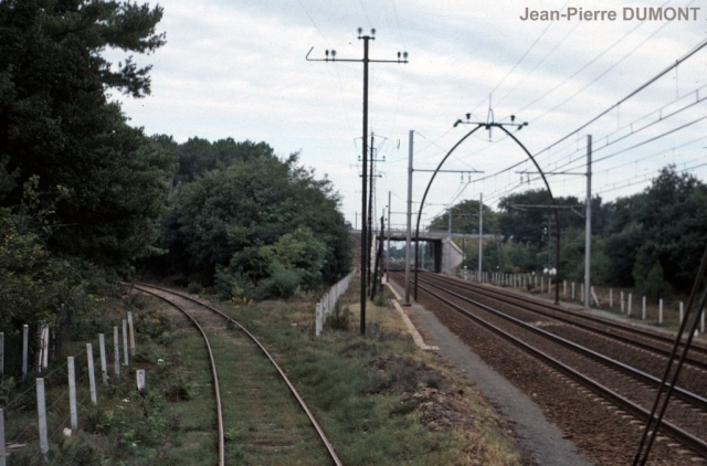 Labouheyre
La ligne VFL rejoint la ligne SNCF.
