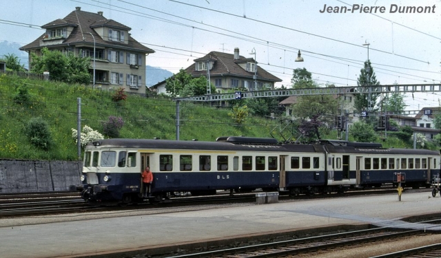 77-06-525-Interlaken_ou_Thun.jpg