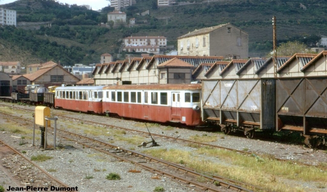 1973 - Billard A210D et trémies ex-VFD
